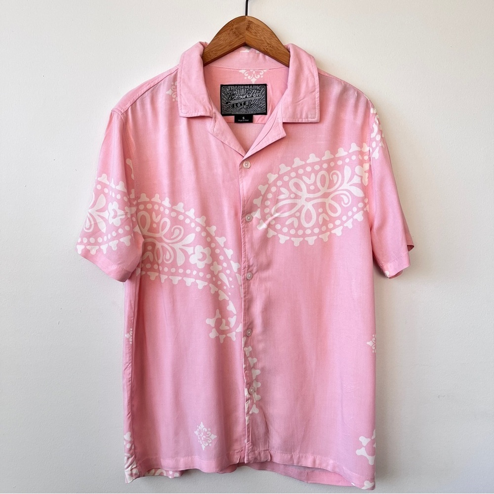 Men’s Brooklyn Cloth Pink Rayon Paisley Resort Short Sleeve Shirt Size S